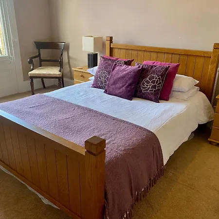 Grosvenor First Floor Apartman *